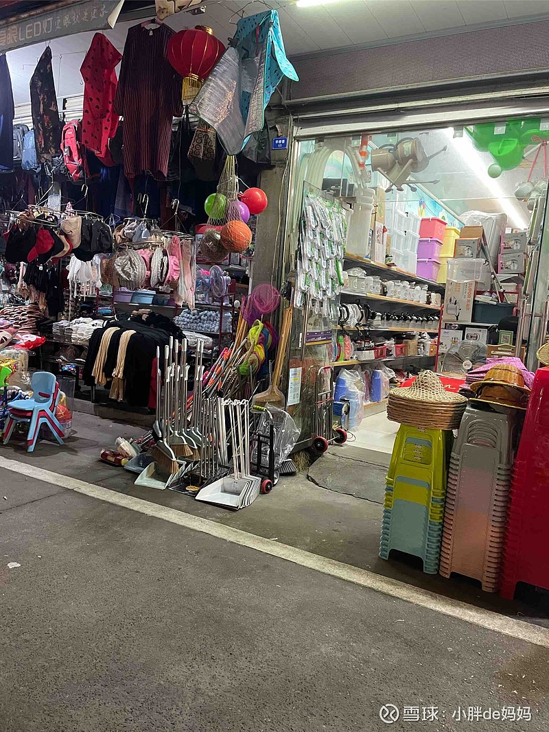 疫情下的坚守 三间小店背后的生存故事